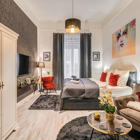 Sweet Dreams At Opera House Downtown Apartment Будапеща Екстериор снимка